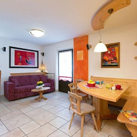 Art Apartments Kandinsky 리비뇨 외부 사진